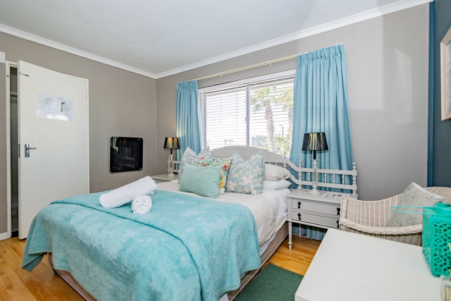13 Bedroom Property for Sale in Sunset Beach Western Cape